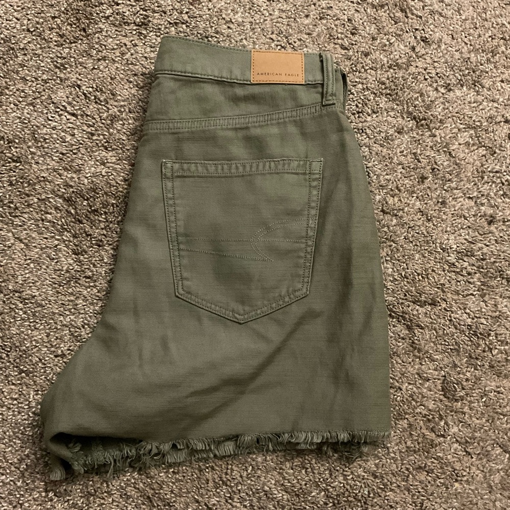 American Eagle Highest Rise Mom Shorts 8 NWT